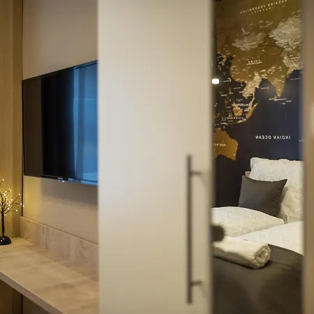 Exlcusive & Located By Prestige Homes Apartamento