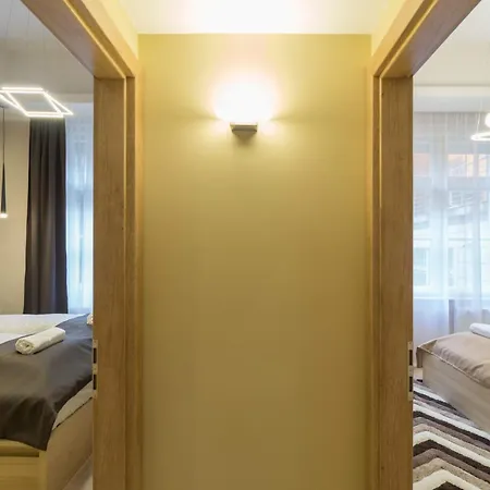 Exlcusive & Located By Prestige Homes Apartamento